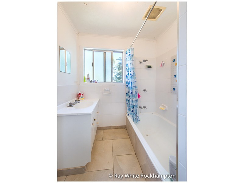 7 Sydney King Close, Gracemere QLD 4702