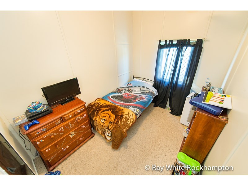 27 Ellis Street, Berserker QLD 4701