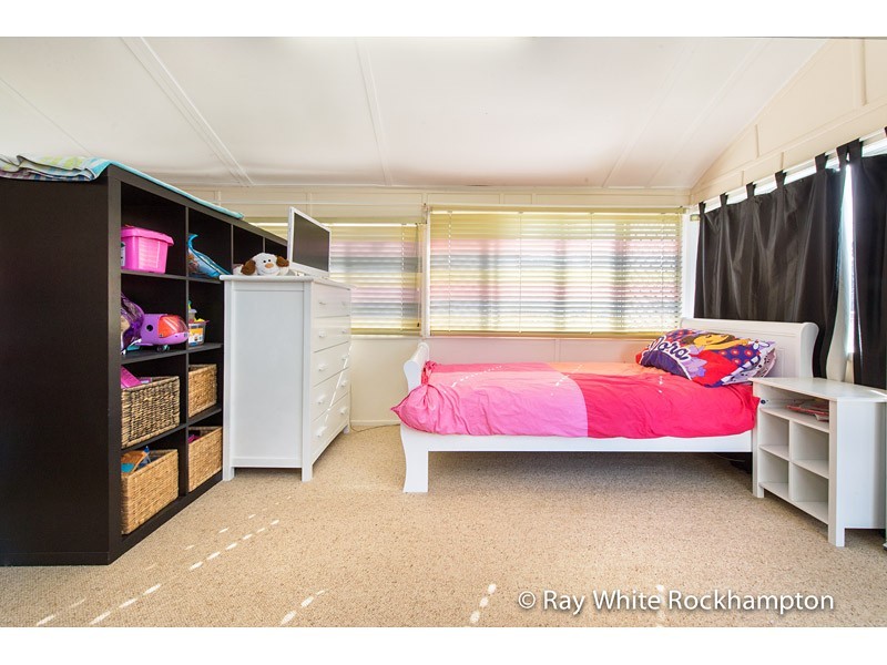 27 Ellis Street, Berserker QLD 4701