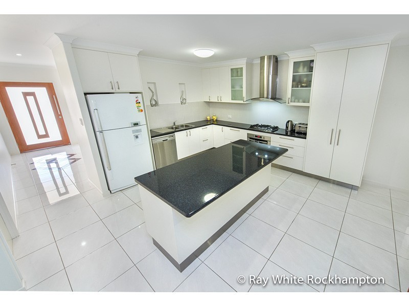 80 Buxton Drive, Gracemere QLD 4702