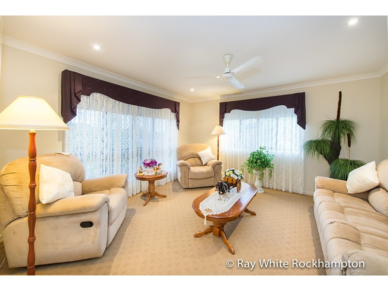 19 Connemara Drive, Kawana QLD 4701