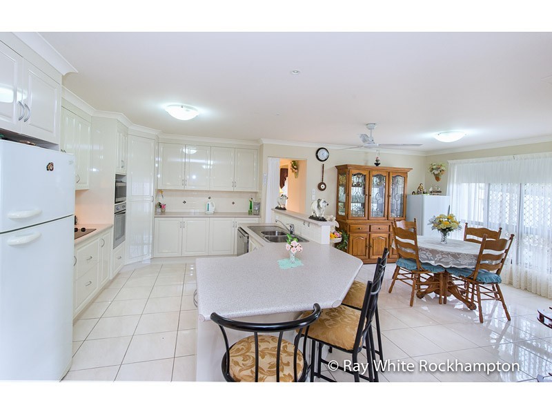 19 Connemara Drive, Kawana QLD 4701