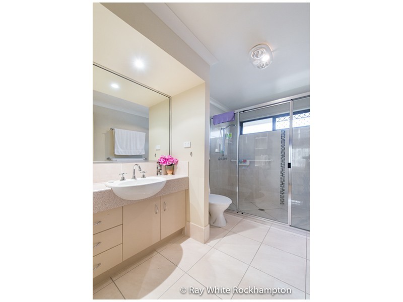 19 Connemara Drive, Kawana QLD 4701