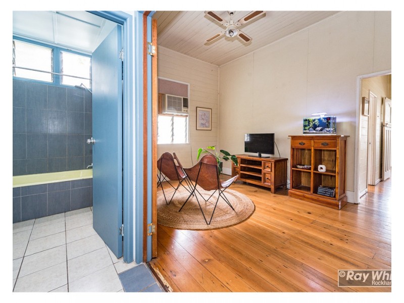 11 Birdwood Street, Wandal QLD 4700