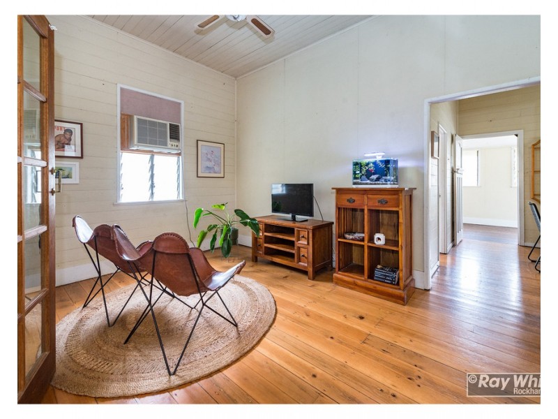 11 Birdwood Street, Wandal QLD 4700