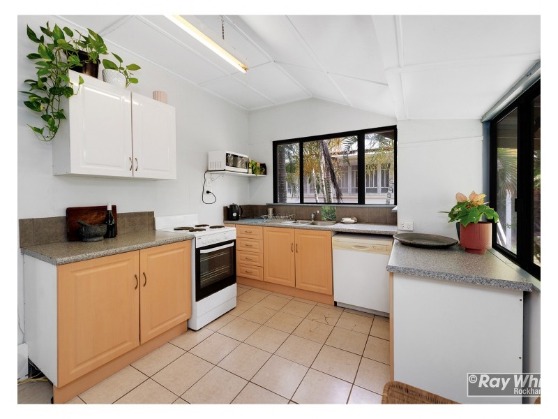 11 Birdwood Street, Wandal QLD 4700
