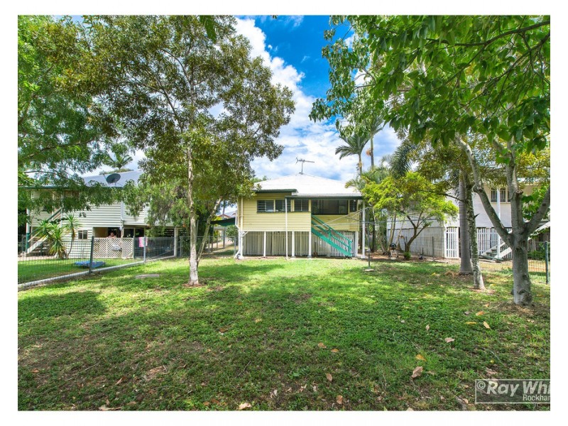 11 Birdwood Street, Wandal QLD 4700