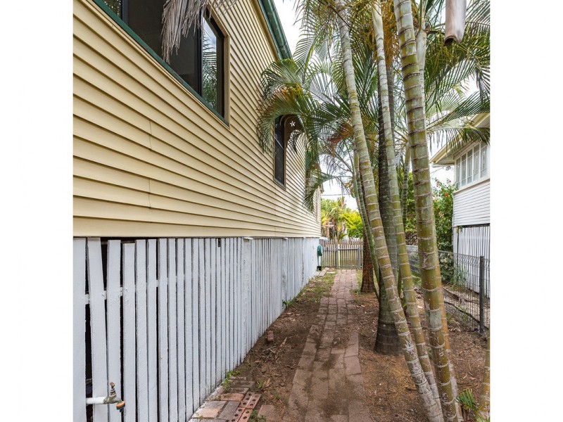 11 Birdwood Street, Wandal QLD 4700
