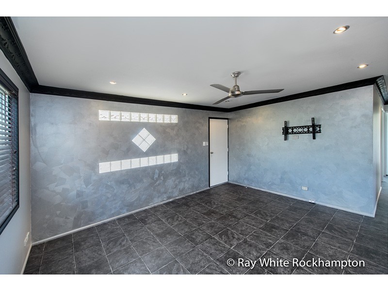 13 Kawana Close, Kawana QLD 4701