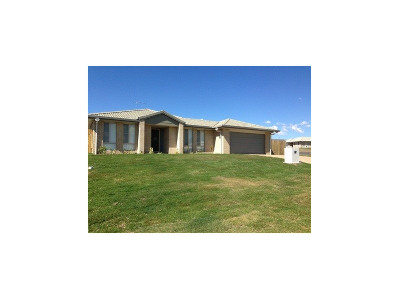 27 Leichhardt Drive, Gracemere QLD 4702