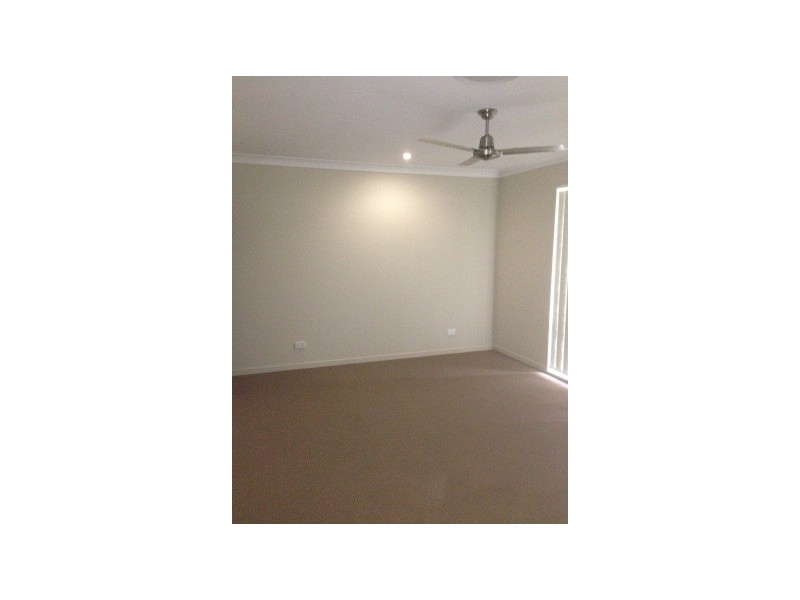 27 Leichhardt Drive, Gracemere QLD 4702