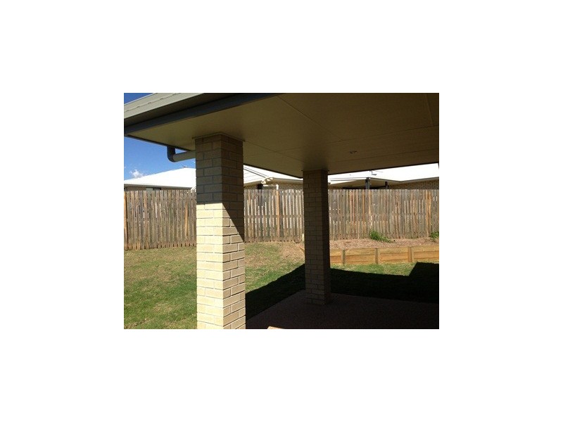 27 Leichhardt Drive, Gracemere QLD 4702