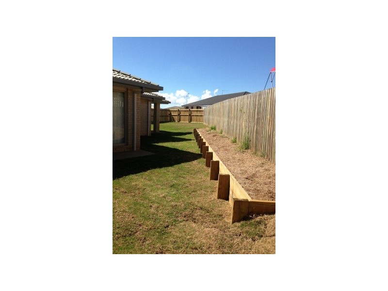 27 Leichhardt Drive, Gracemere QLD 4702