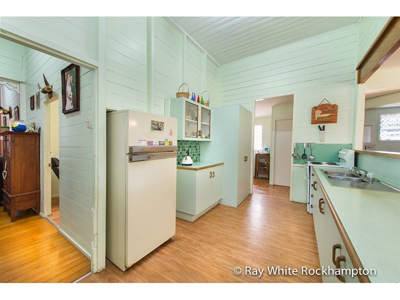 43 West Street, The Range QLD 4700