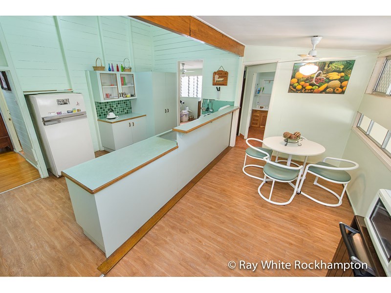 43 West Street, The Range QLD 4700