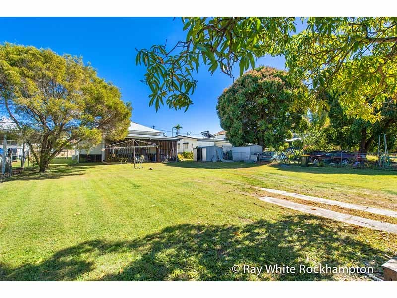 43 West Street, The Range QLD 4700