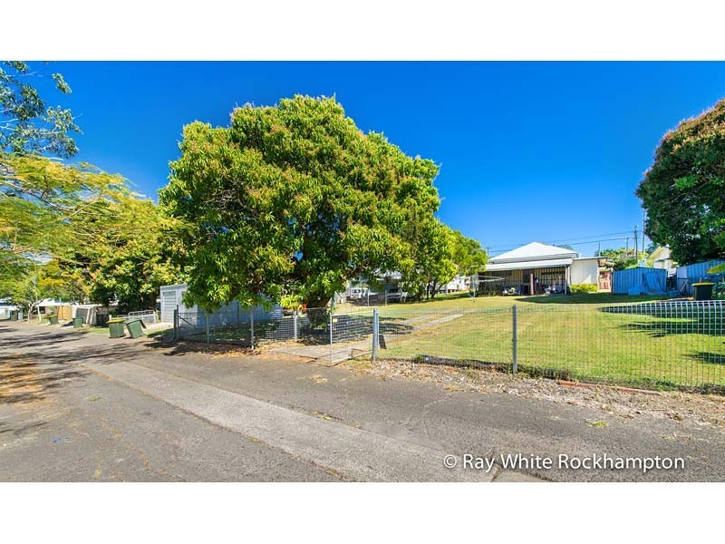 43 West Street, The Range QLD 4700