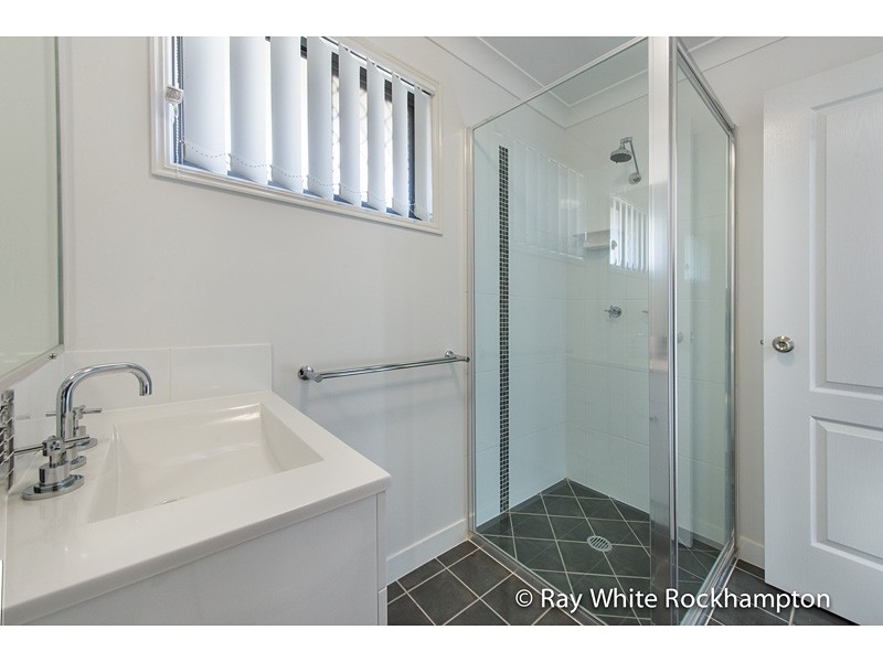 1 Tawarra Crescent, Gracemere QLD 4702
