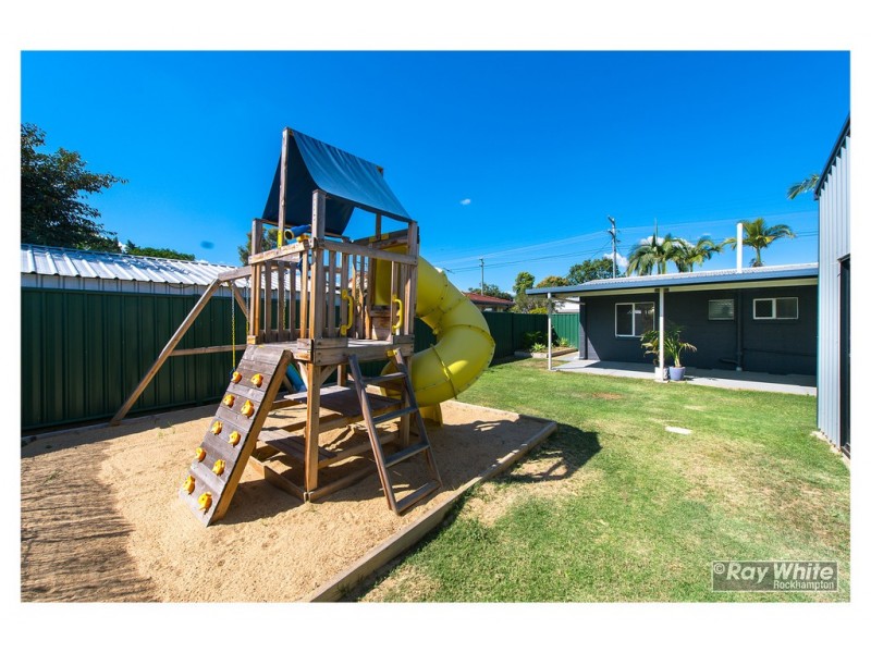 247 Richardson Road, Kawana QLD 4701