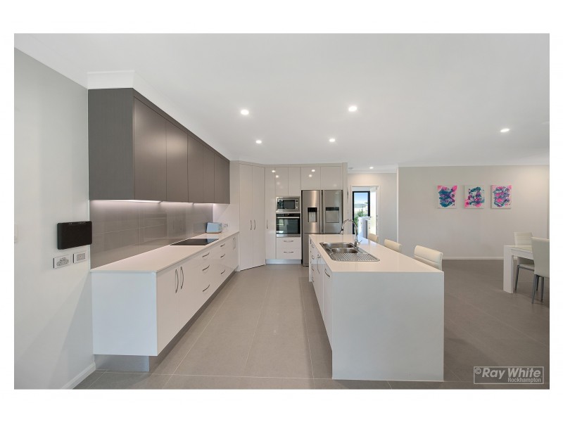 4 Peregrin Court, Parkhurst QLD 4702