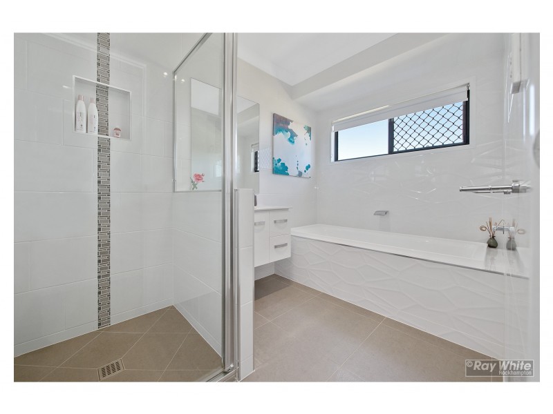 4 Peregrin Court, Parkhurst QLD 4702