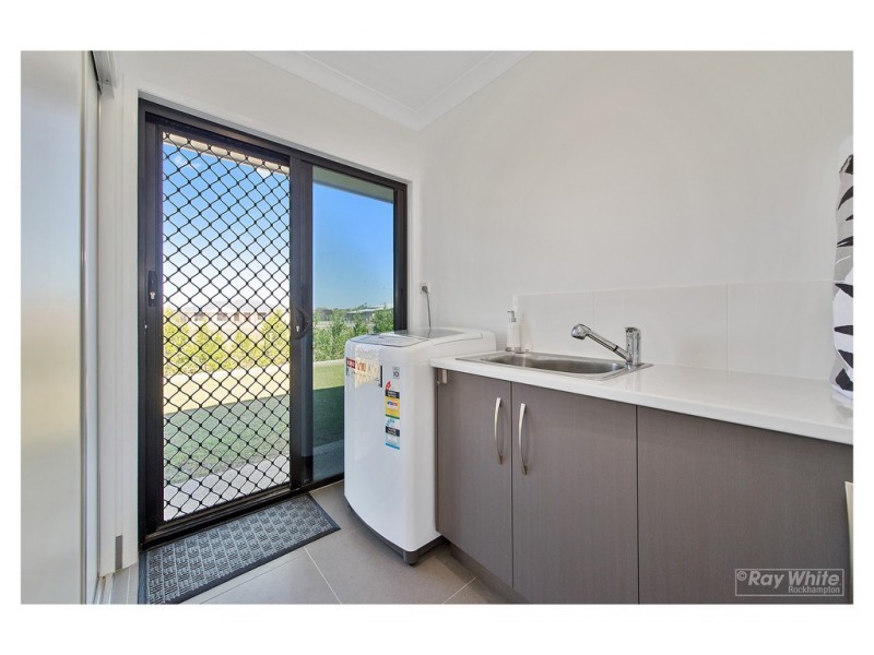 4 Peregrin Court, Parkhurst QLD 4702