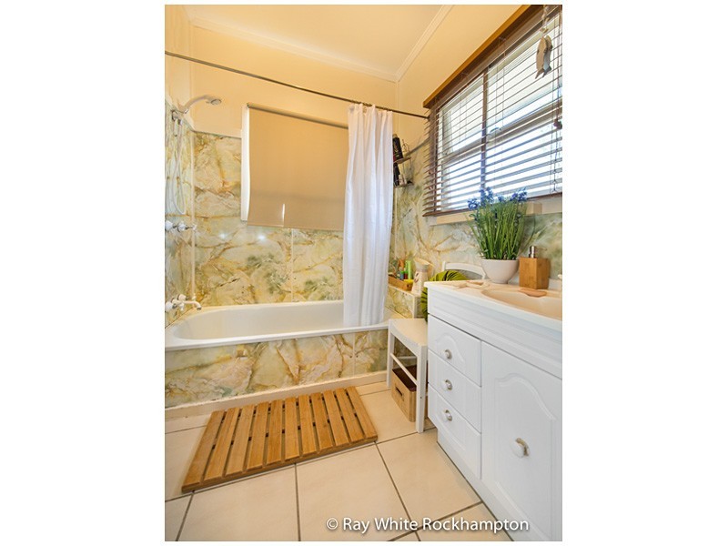 461 Crane Avenue, Kawana QLD 4701