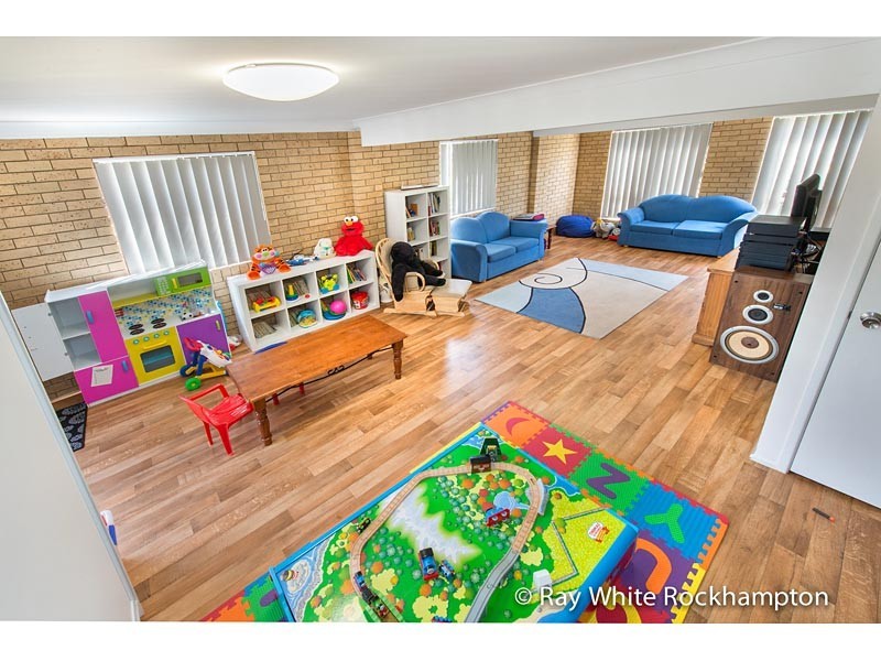 9 Leeds Avenue, Kawana QLD 4701