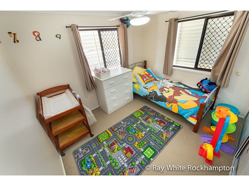 9 Leeds Avenue, Kawana QLD 4701