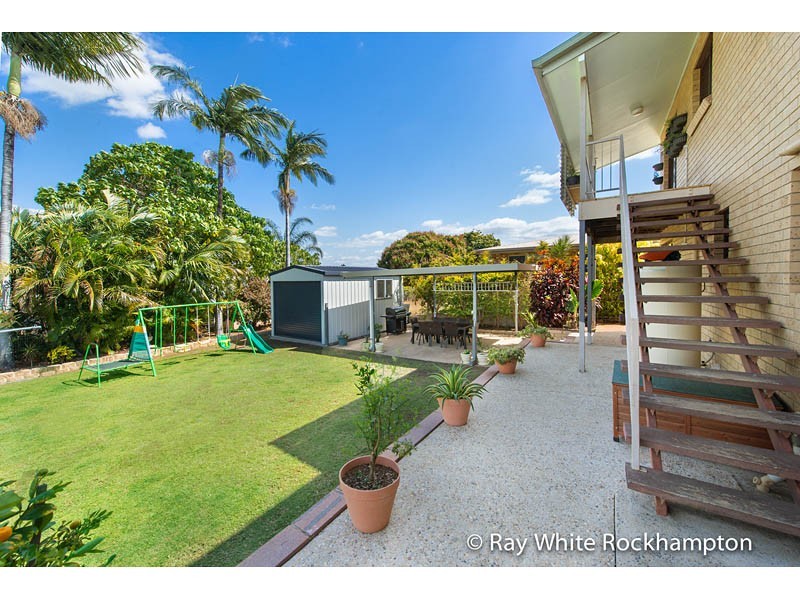 9 Leeds Avenue, Kawana QLD 4701