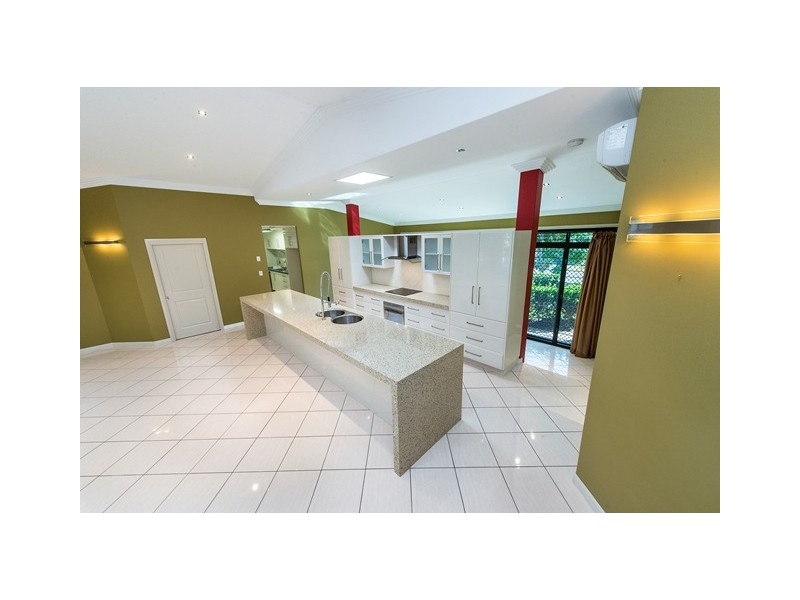 16 Treefern Terrace, Frenchville QLD 4701