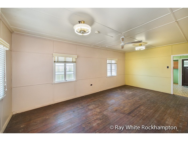 218 Thozet Road, Koongal QLD 4701