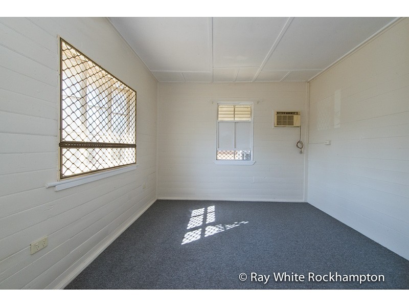 26 Lauga Street, Park Avenue QLD 4701