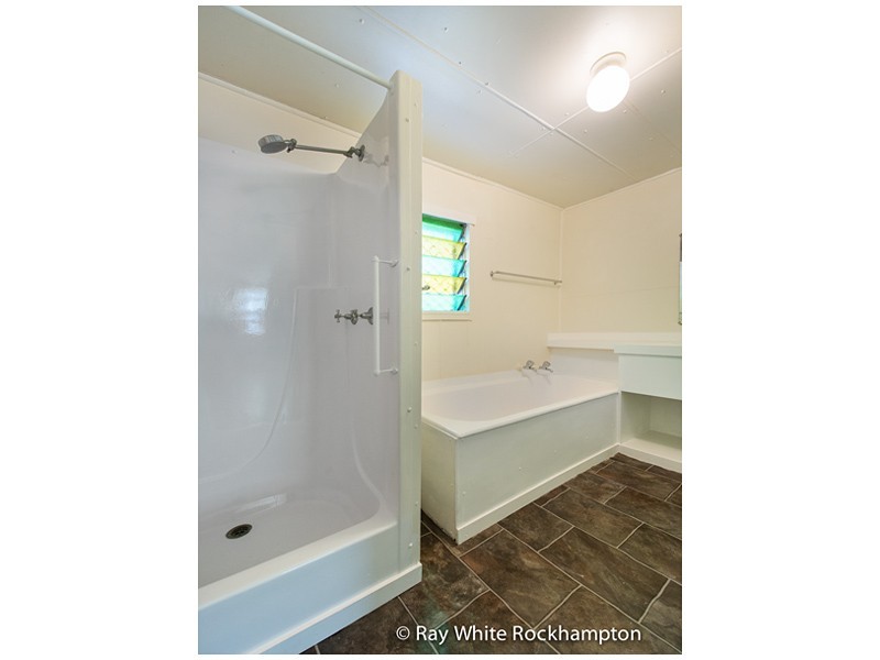 26 Lauga Street, Park Avenue QLD 4701