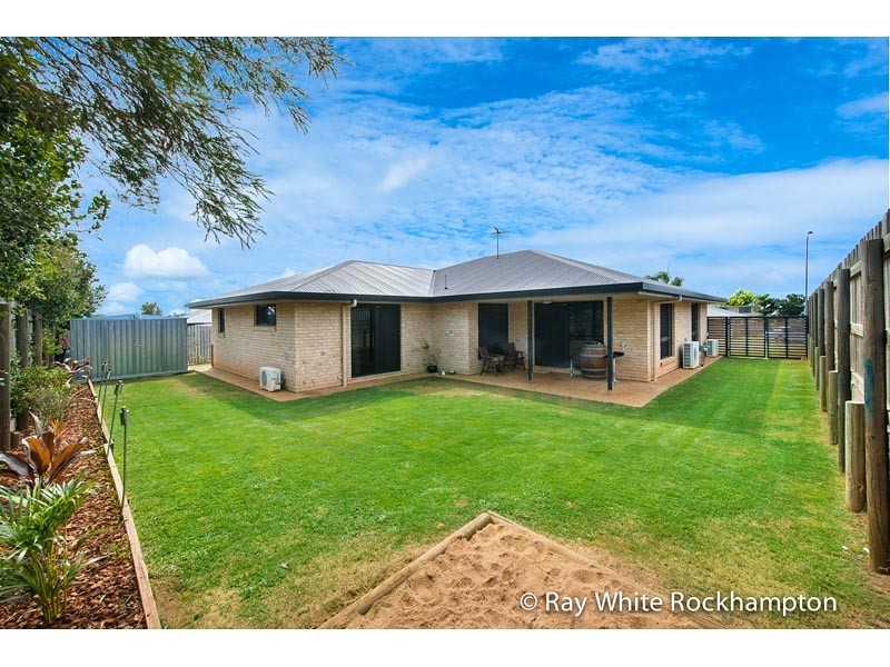 8 Mitchell Court, Gracemere QLD 4702