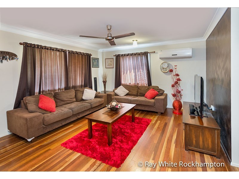 104 Stenlake Avenue, Kawana QLD 4701