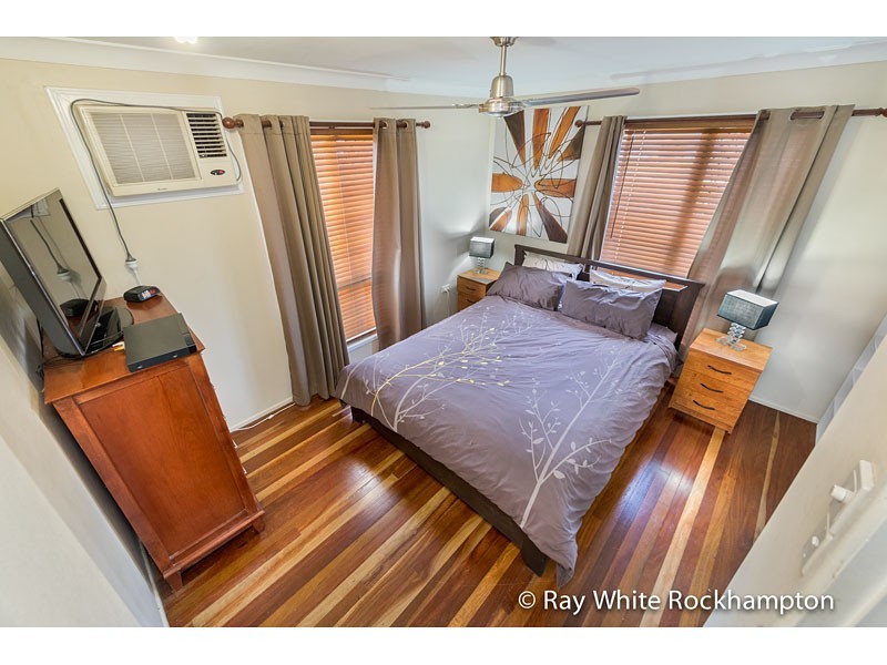 104 Stenlake Avenue, Kawana QLD 4701