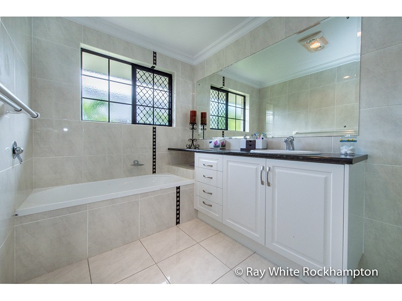 7 Treefern Terrace, Frenchville QLD 4701