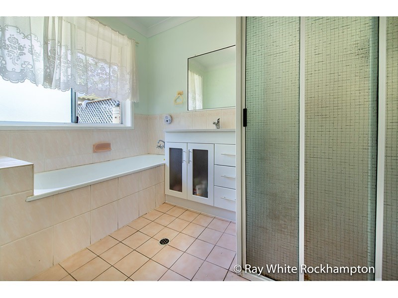 16 Brosnan Crescent, Parkhurst QLD 4702