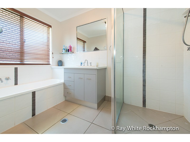 6 Rosella Drive, Gracemere QLD 4702