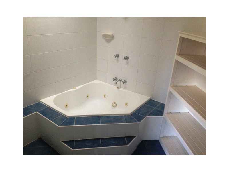 2/638 Scenic Highway, Mulambin QLD 4703