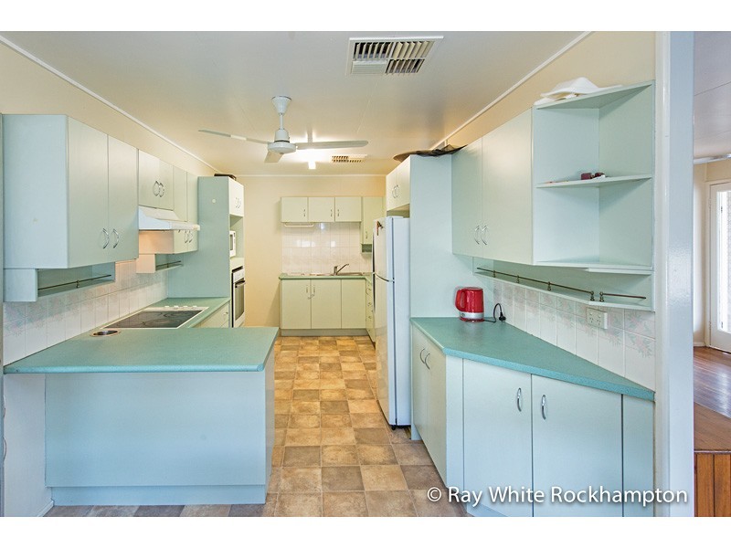 35 Cowap Street, Park Avenue QLD 4701