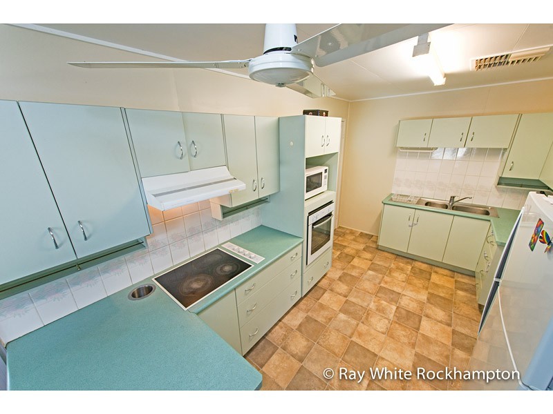 35 Cowap Street, Park Avenue QLD 4701