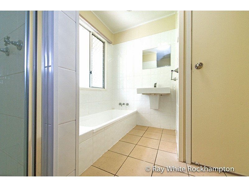 35 Cowap Street, Park Avenue QLD 4701