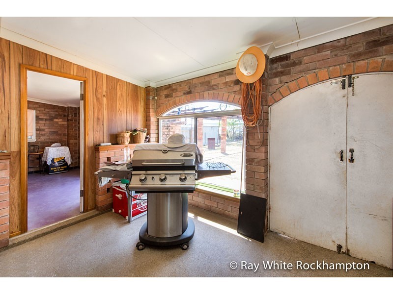 231 Farm Street, Kawana QLD 4701