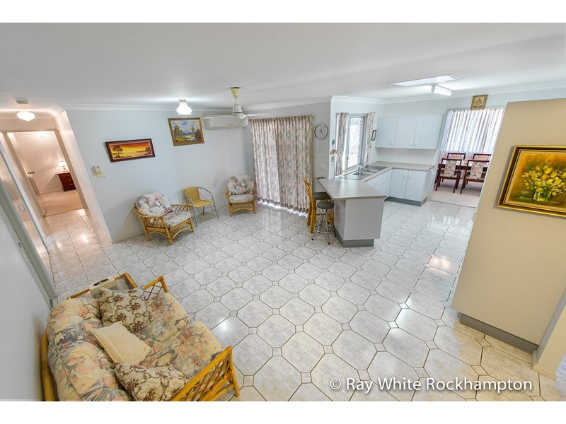 13 Stenlake Avenue, Kawana QLD 4701