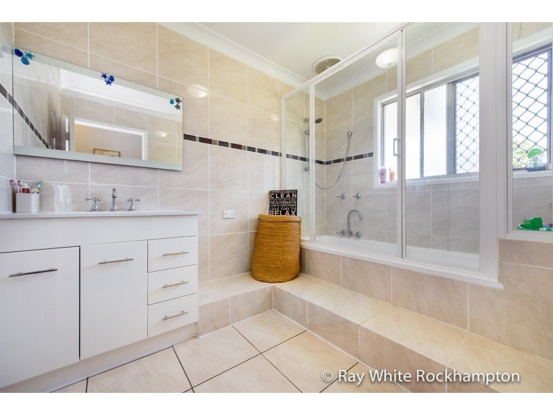 58 Gray Street, Park Avenue QLD 4701