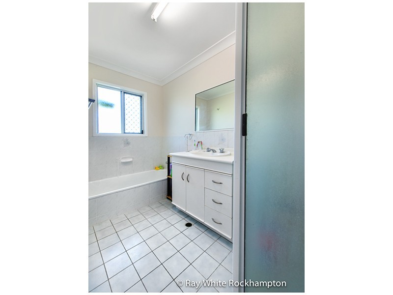 58 Gray Street, Park Avenue QLD 4701