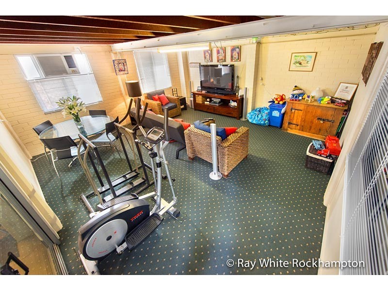 58 Gray Street, Park Avenue QLD 4701