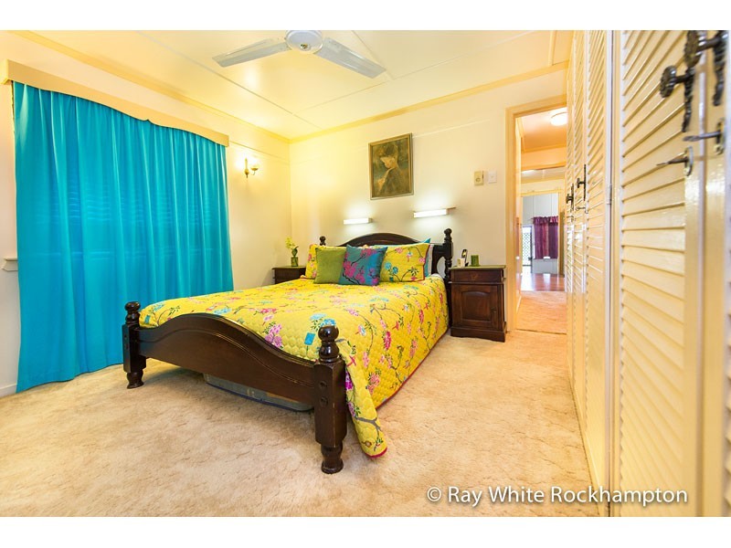 79 Main Street, Park Avenue QLD 4701